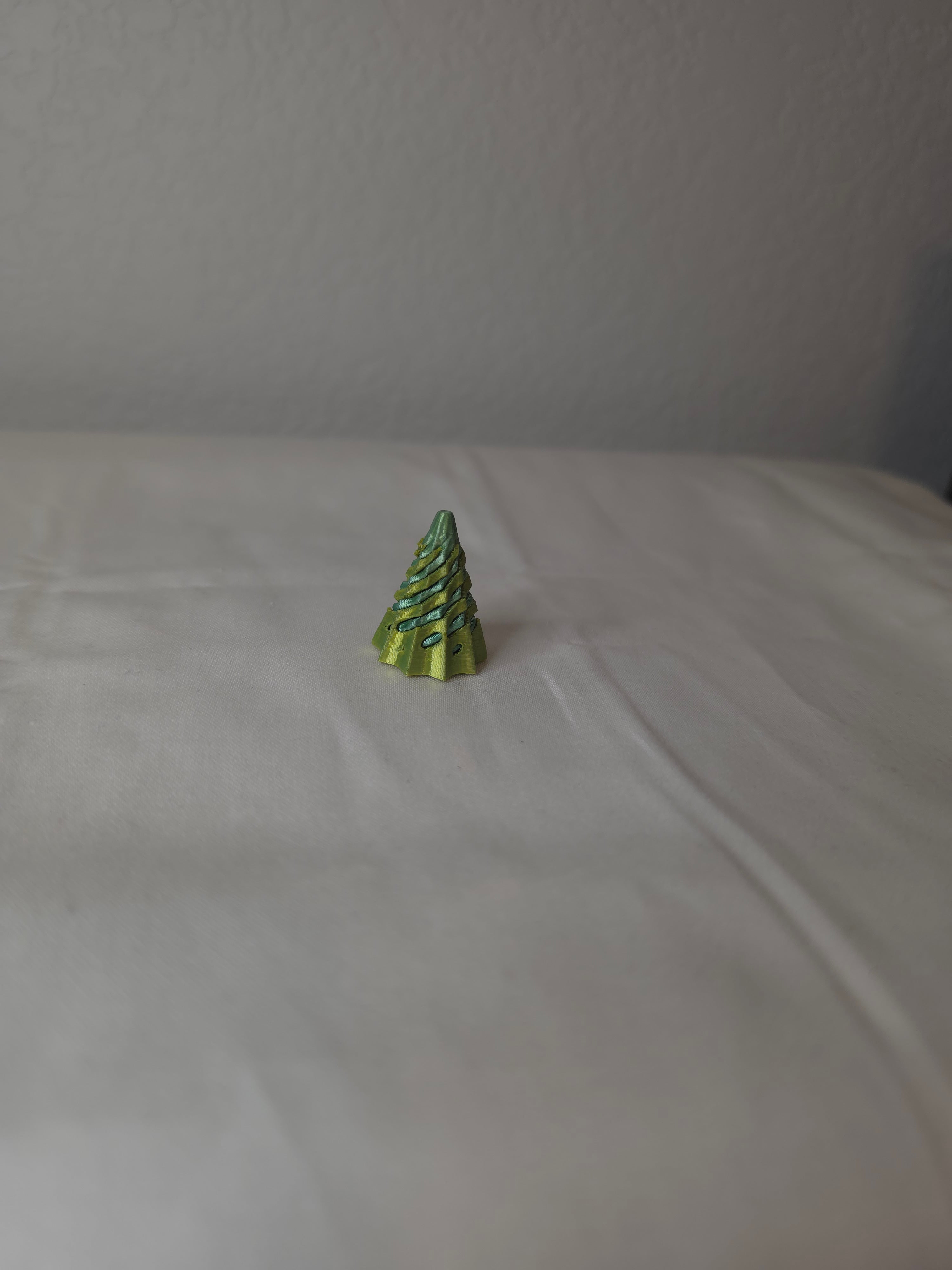 Tree fidget toy